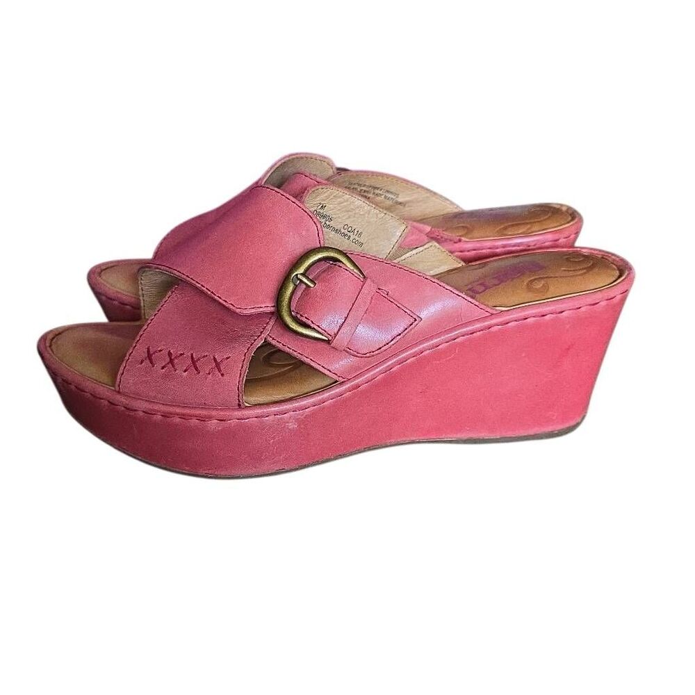 Born Women's Size 7 Pink Soft Leather Open Toe Buckle Wedge Sandals